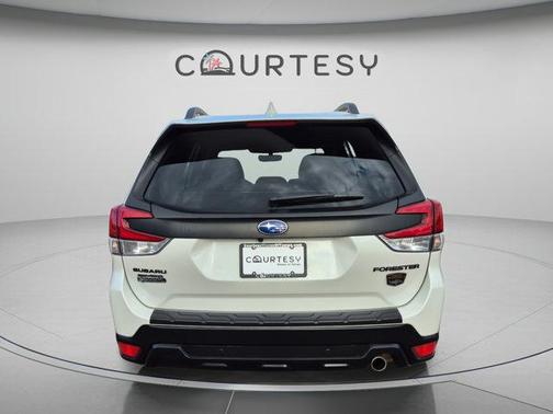 Crystal White Pearl 2022 Subaru Forester Wilderness