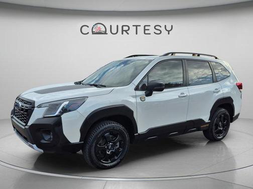 Crystal White Pearl 2022 Subaru Forester Wilderness