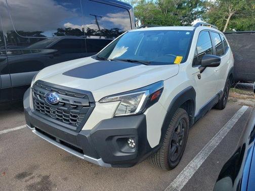 Crystal White Pearl 2022 Subaru Forester Wilderness