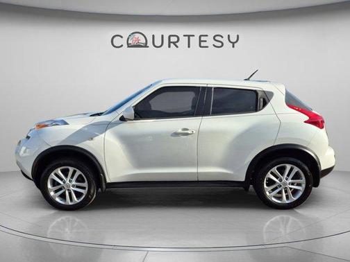 Pearl White 2014 Nissan Juke S