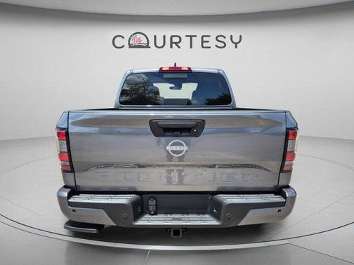 Gun Metallic 2026 Nissan Frontier SV