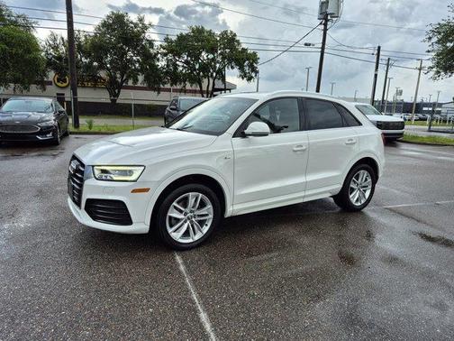 Cortina White 2018 Audi Q3 2.0T Premium Plus