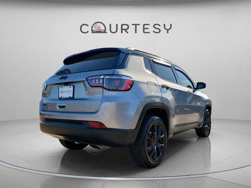 Billet Silver Metallic Clearcoat 2022 Jeep Compass Altitude