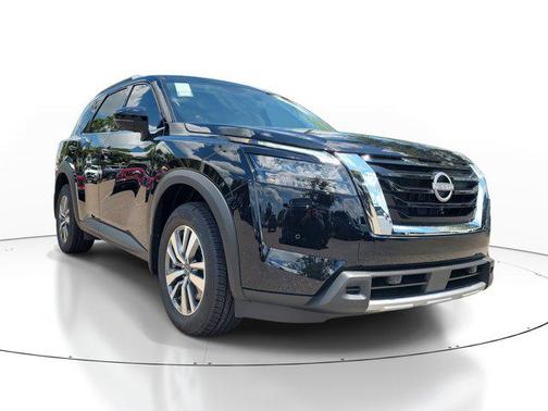 2025 Nissan Pathfinder SL FWD