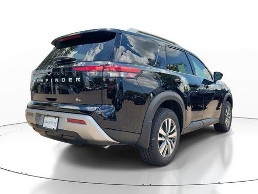 2025 Nissan Pathfinder SL FWD
