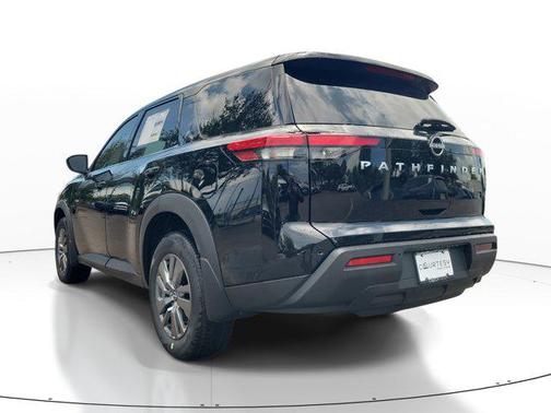 2025 Nissan Pathfinder S FWD