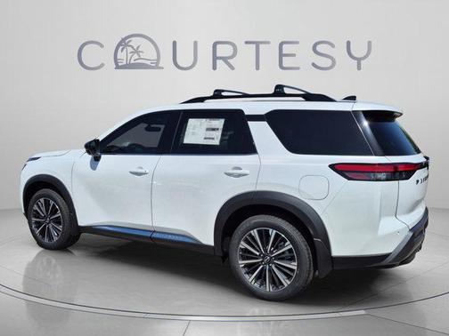 Everest White P 2026 Nissan Pathfinder Platinum