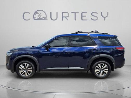 Deep Ocean Blue 2026 Nissan Pathfinder SL