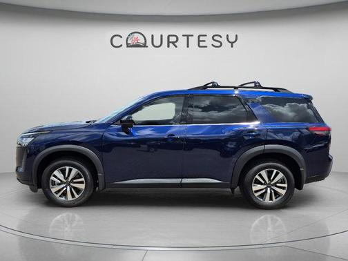 Deep Ocean Blue 2026 Nissan Pathfinder SL