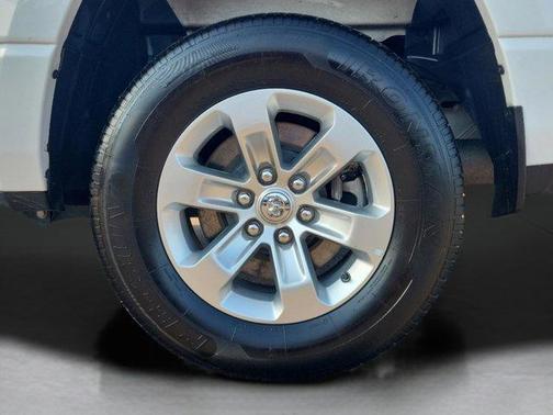 Bright White Clearcoat 2024 RAM 1500 Laramie