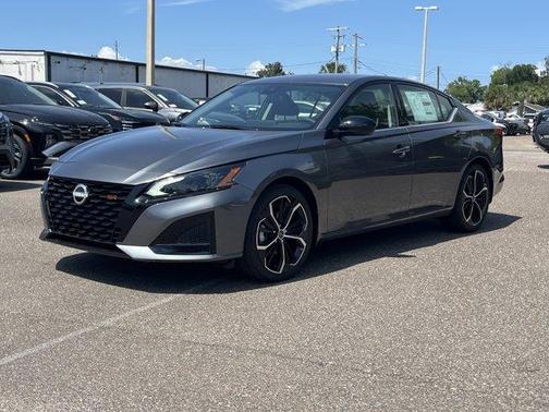 Gun Metallic 2026 Nissan Altima 2.5 SR