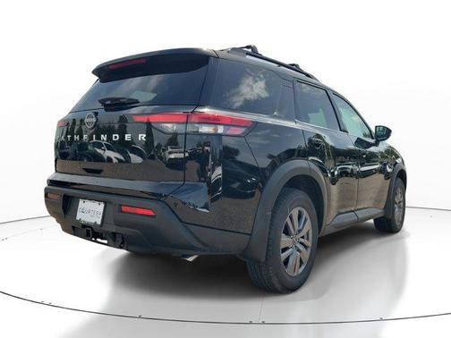 2025 Nissan Pathfinder SV FWD