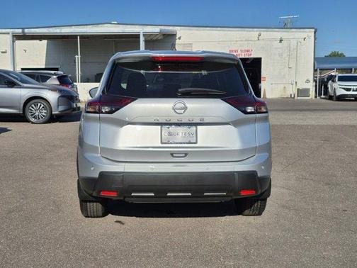 Brilliant Silver Metallic 2025 Nissan Rogue S