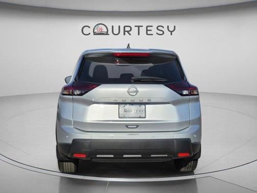 Brilliant Silver Metallic 2025 Nissan Rogue S