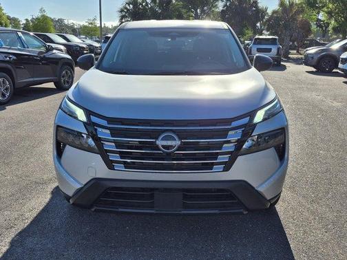 Brilliant Silver Metallic 2025 Nissan Rogue S