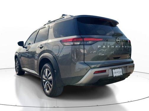 2024 Nissan Pathfinder SL 4WD