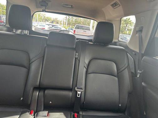 2024 Nissan Pathfinder SL 4WD