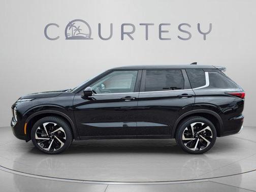Black Diamond 2024 Mitsubishi Outlander SE