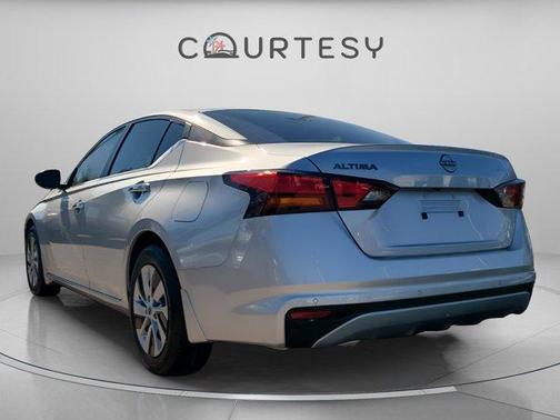 Brilliant Silver Metallic 2024 Nissan Altima 2.5 S