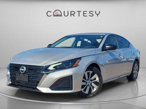 Brilliant Silver Metallic 2024 Nissan Altima 2.5 S