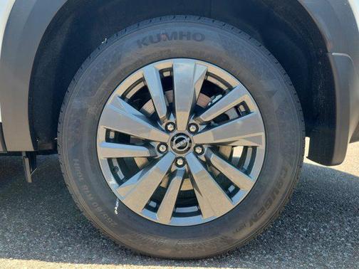 2025 Nissan Pathfinder SV FWD