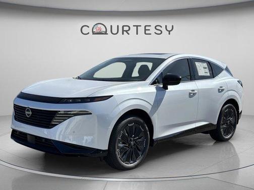 Everest White P 2026 Nissan Murano Platinum