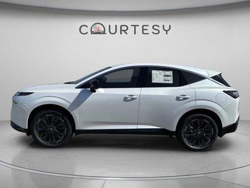 Everest White P 2026 Nissan Murano Platinum