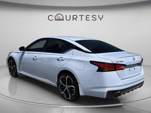 Gray Sky Pearl 2024 Nissan Altima 2.5 SR