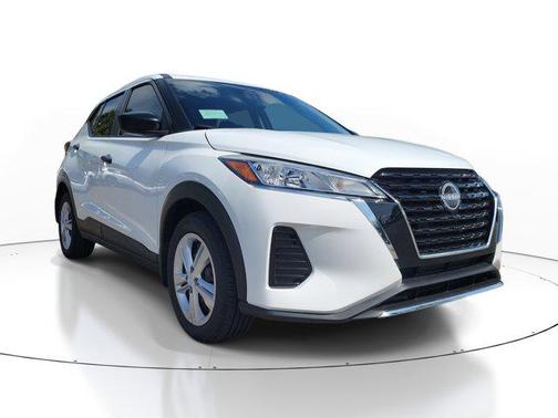 2025 Nissan Kicks S