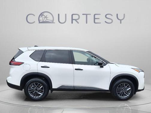 Glacier White 2024 Nissan Rogue S