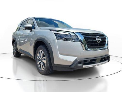 2025 Nissan Pathfinder SL FWD
