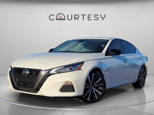 2022 Nissan Altima 2.5 SR