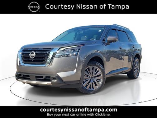 2023 Nissan Pathfinder SL