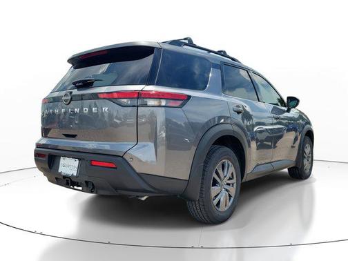 2025 Nissan Pathfinder SV FWD