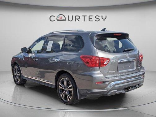 Gun Metallic 2020 Nissan Pathfinder Platinum