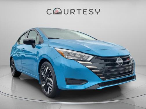 2025 Nissan Versa 1.6 SR