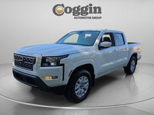 Glacier White 2022 Nissan Frontier SV