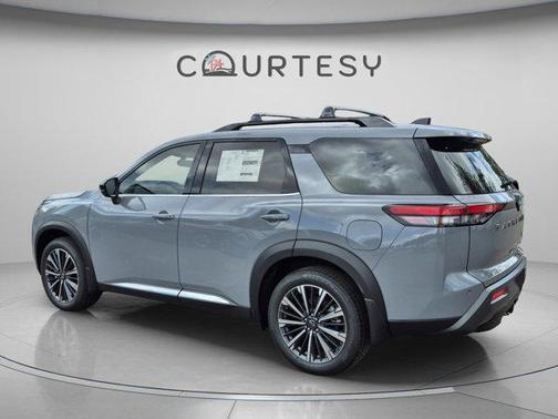 Boulder Gray Metallic 2026 Nissan Pathfinder Platinum