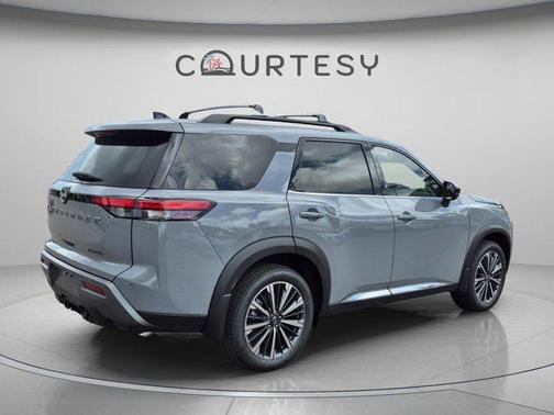 Boulder Gray Metallic 2026 Nissan Pathfinder Platinum