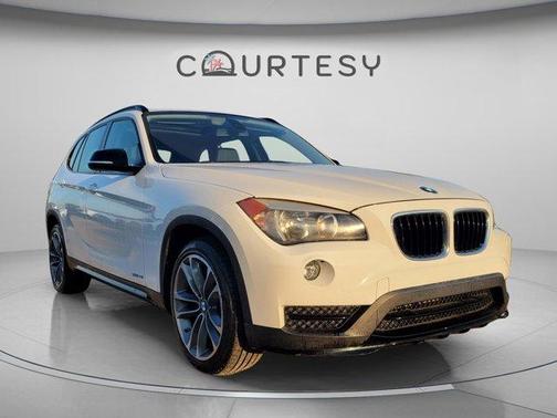 Alpine White 2015 BMW X1 sDrive28i