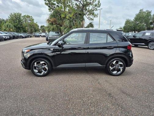 Onyx Black 2023 Hyundai VENUE SEL