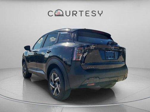 Super Black 2026 Nissan Kicks SV
