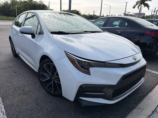 Super White 2020 Toyota Corolla SE