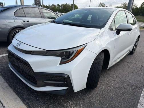 Super White 2020 Toyota Corolla SE