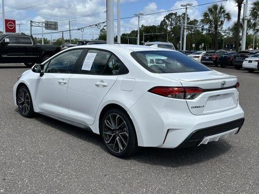 Super White 2020 Toyota Corolla SE