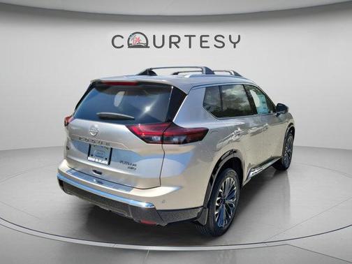 Champagne Silve 2026 Nissan Rogue Platinum
