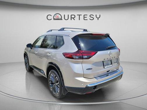 Champagne Silve 2026 Nissan Rogue Platinum