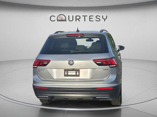 Pyrite Silver Metallic 2019 Volkswagen Tiguan 2.0T SE