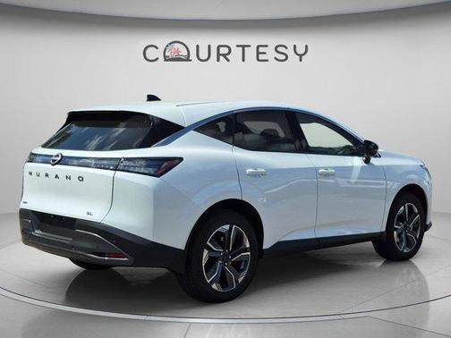 Everest White P 2026 Nissan Murano SL
