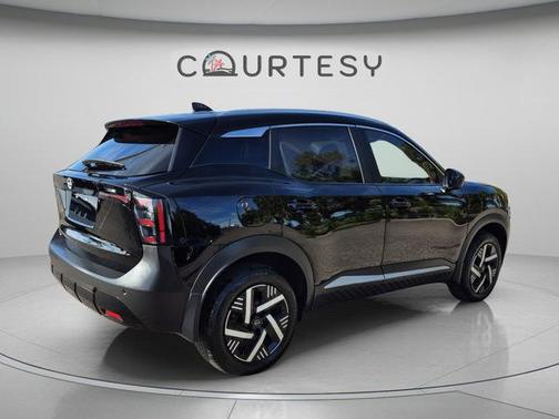 Super Black 2026 Nissan Kicks SV